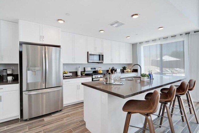 Building Photo - 12576 Sylvanus Dr
