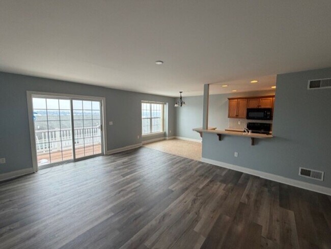 Foto del edificio - $2,000 townhome for rent Swatara township 3 bed 2.5 baths