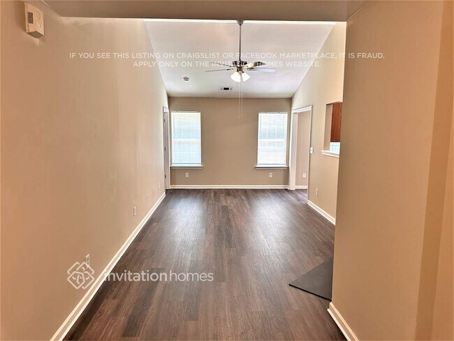 Foto del edificio - 9340 Dewey Dr
