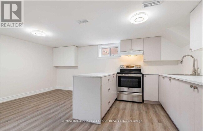 Photo du bâtiment - 50 Walter Ave