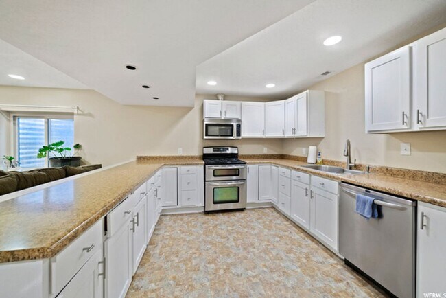 Foto del edificio - 3891 E Cunninghill Dr