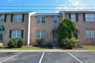 Building Photo - 2962 Baby Ruth Ln