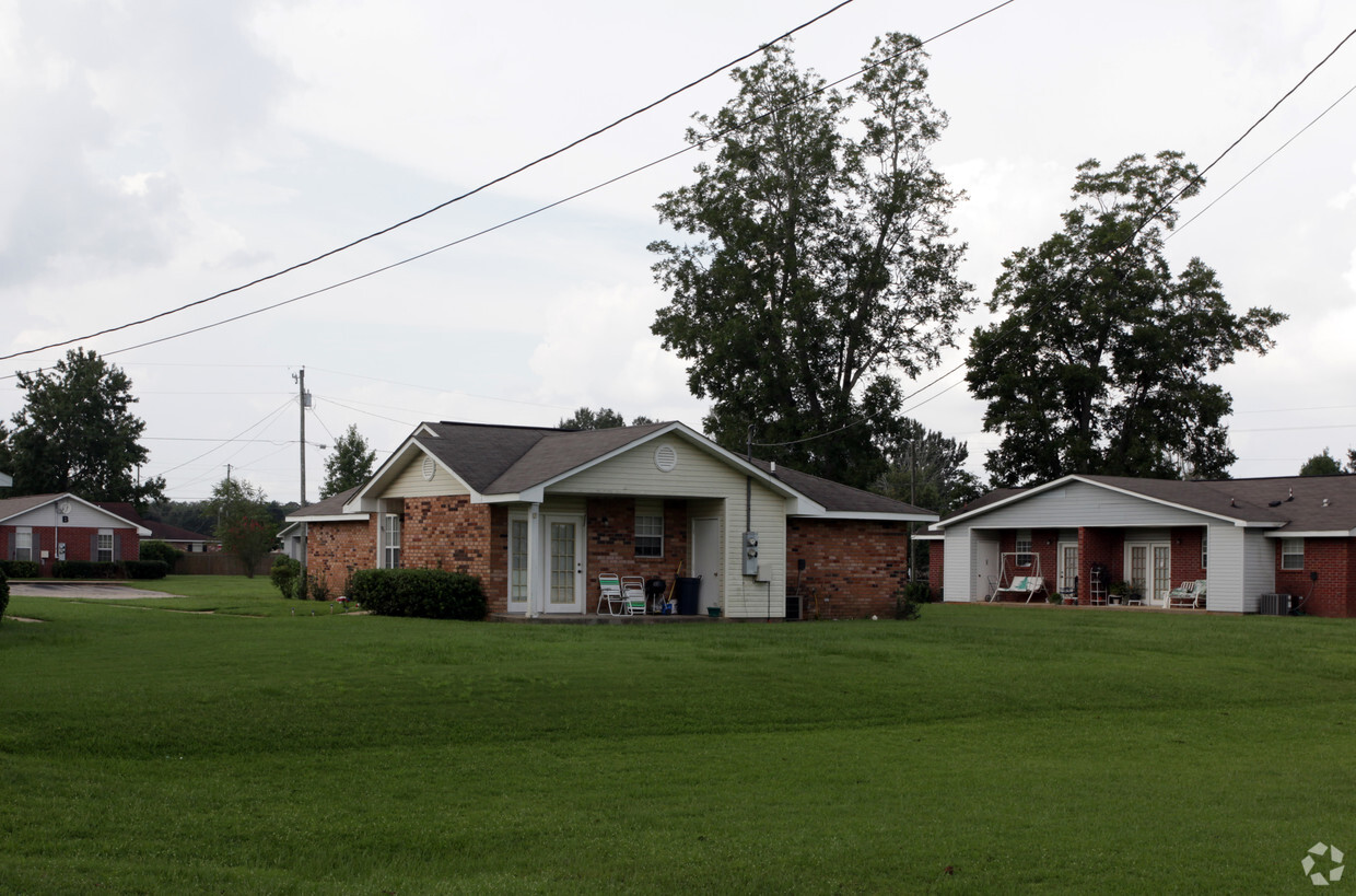 Building Photo - Brookwood Apartments