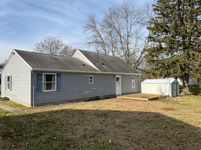 Foto del edificio - 19 Bennett Rd