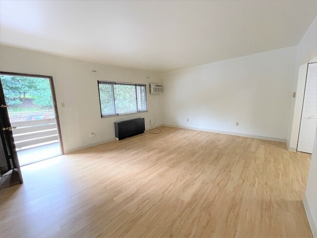 Photo - 6350 Forward Ave Apartment