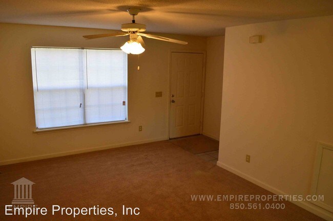 Building Photo - 1905 Larette Dr