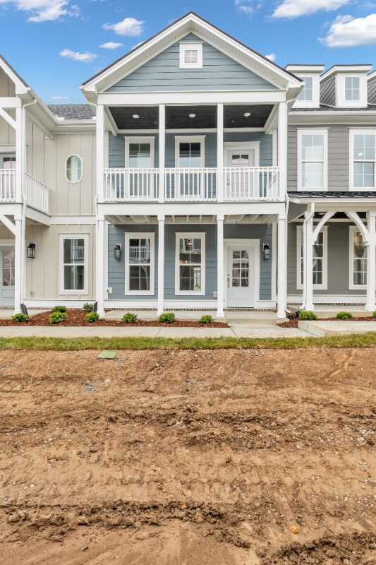 Primary Photo - 407 Drakes Wy