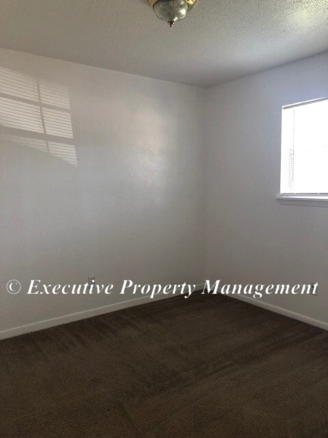 Foto del edificio - 410 Sunset Ln