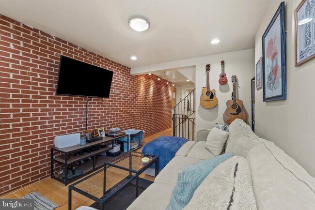 Foto del edificio - 1807 E Lombard St