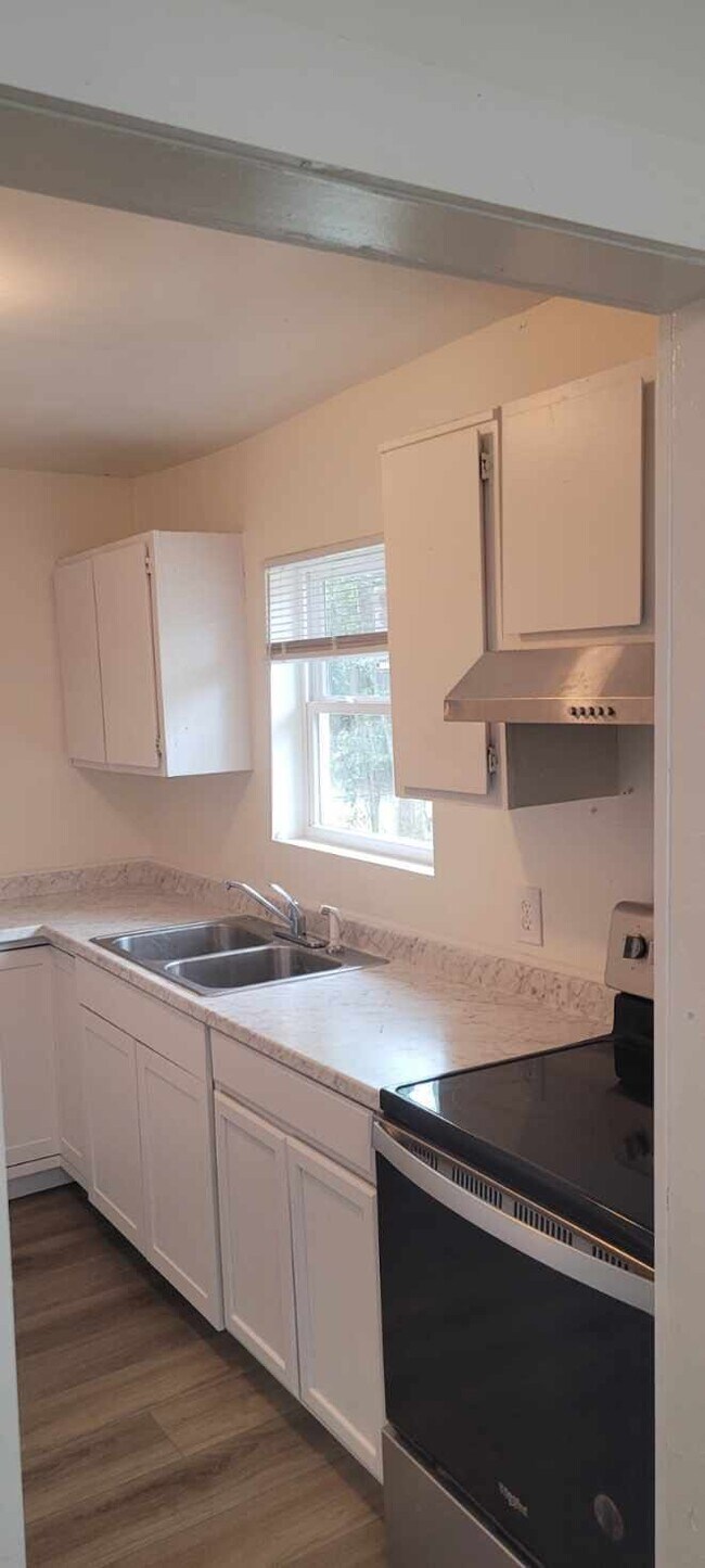 Foto del edificio - 113 Garland Ter