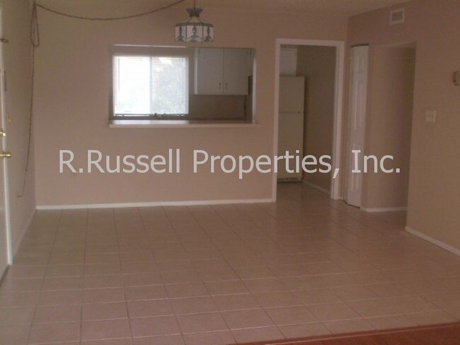 Building Photo - 568 Orange Dr