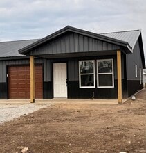 Building Photo - 301 W Sunrise St