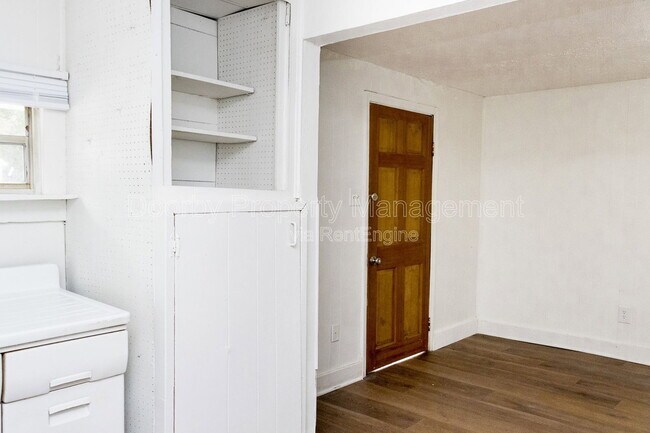 Foto del edificio - 4278 Spriggs St
