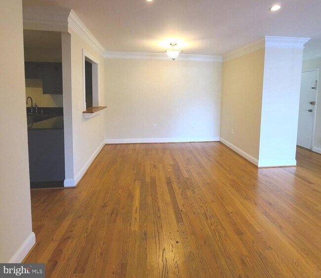 Foto del edificio - 10723 West Dr