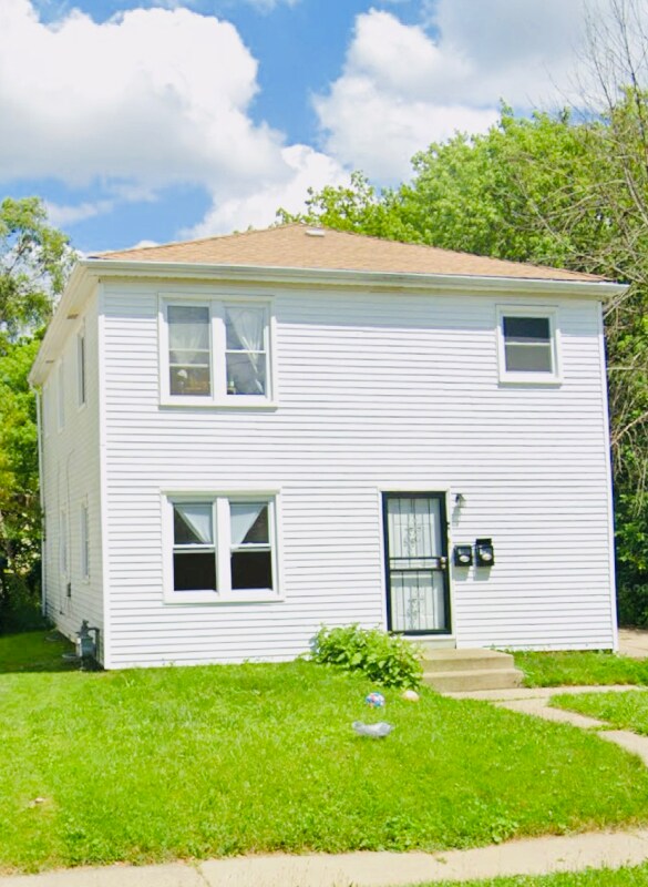 Silver Spring Park Apartments for Rent with a Yard - Milwaukee, WI ...