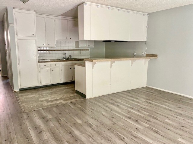 Building Photo - 6164 Aldama St