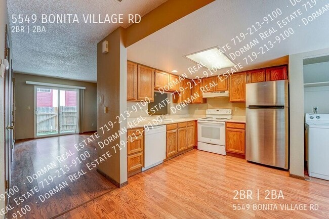 Building Photo - 5549 Bonita Village Rd