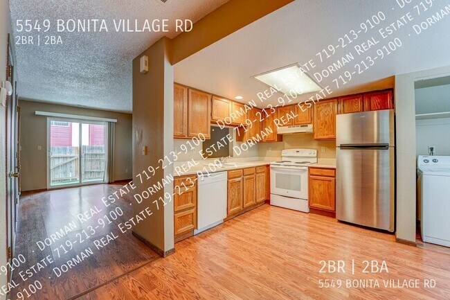Foto del edificio - 5549 Bonita Village Rd