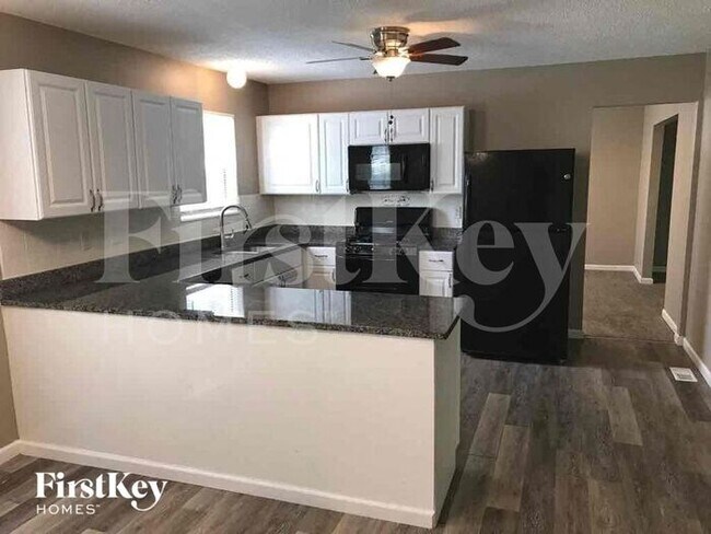 Foto del edificio - 2050 Riverwood Trails Dr