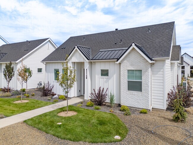 Foto del edificio - 4110 Hill Ln