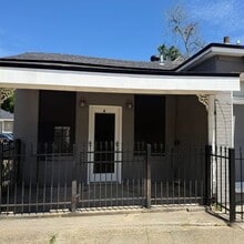 Building Photo - 427 General Mouton Ave