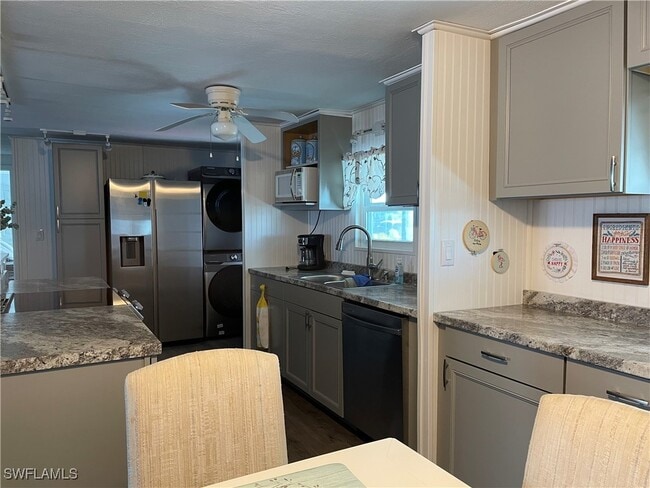 Foto del edificio - 14734 Constitution Way