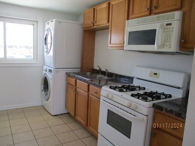 Building Photo - 8721 S Keeler Ave