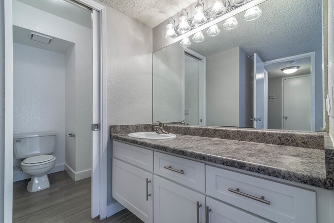 Building Photo - Sycamore Canyons