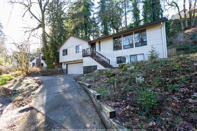 Foto del edificio - 3460 SE Aldercrest Rd