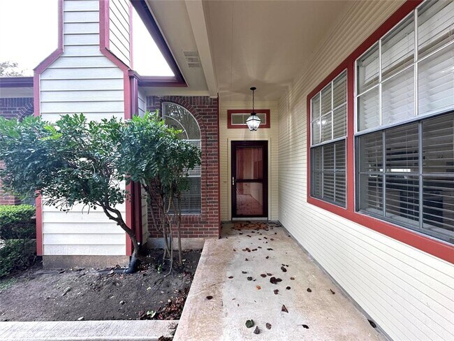 Foto del edificio - 2105 Cervin Blvd