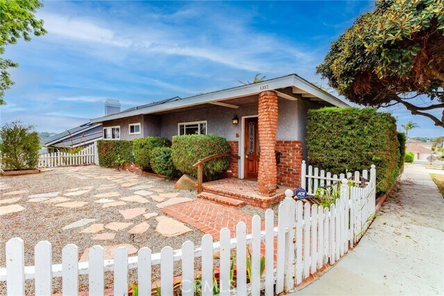 Building Photo - 1357 1st St