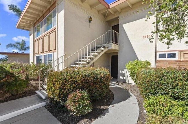 Foto del edificio - Poolside Living at Its Finest – Turnkey 3BR Condo with Direct Patio Access to the Pool