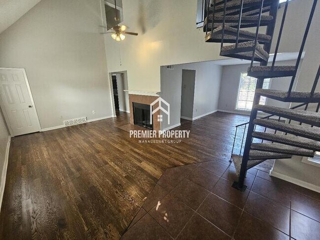 Foto del edificio - 5808 Lynnfield Cove