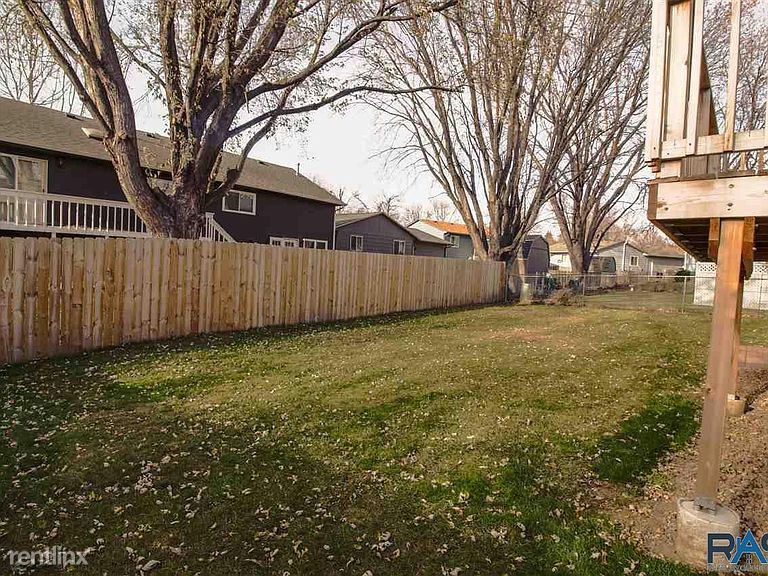 Foto del edificio - 3 br, 2 bath House - 2709 S Maywood Dr