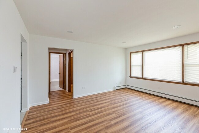 Foto del edificio - 14450 Jefferson Ave