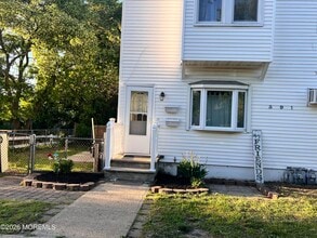 Building Photo - 391 Monmouth Ave