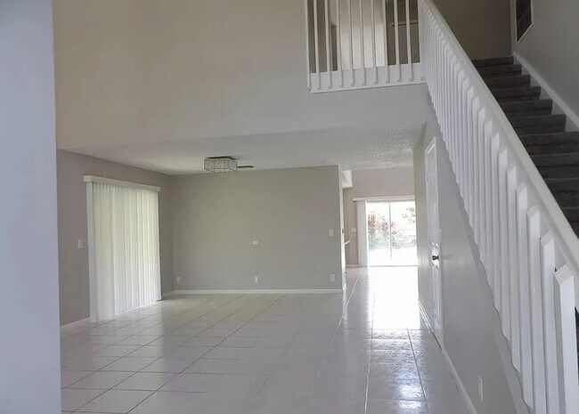 Foto del edificio - 10004 NW 57th Pl