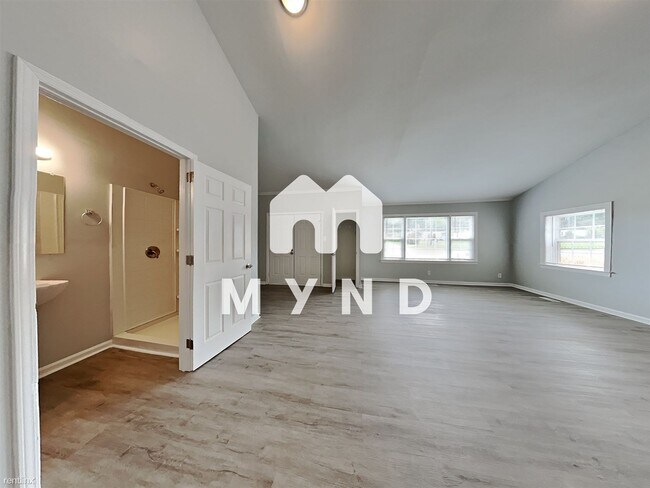 Building Photo - 5 br, 2.5 bath House - 102 Harrison Rd