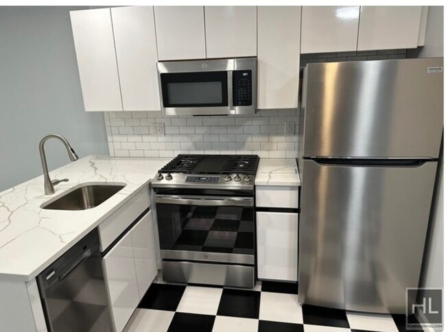 Building Photo - 97 STREET