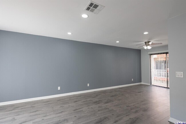 Building Photo - 8419 Orion Ave