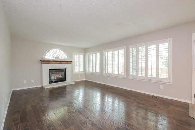 Foto del edificio - 16556 E Hialeah Dr