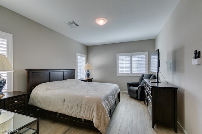 Foto del edificio - 545 Teovani St