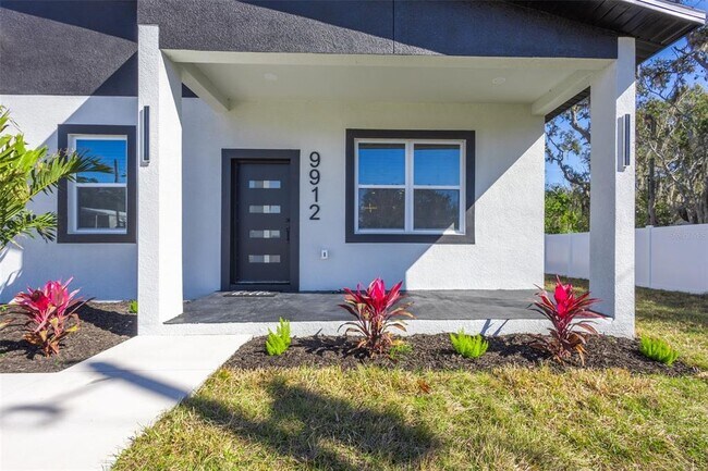 Building Photo - 9912 Golden Loop