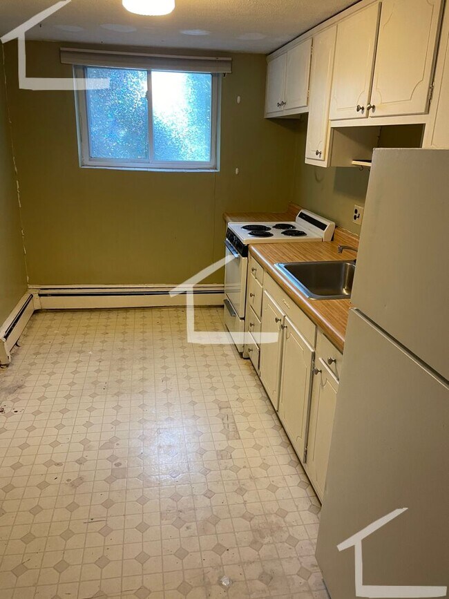 Foto del edificio - 1Br/1Bth, ready to move in. Heat/Hot Water...