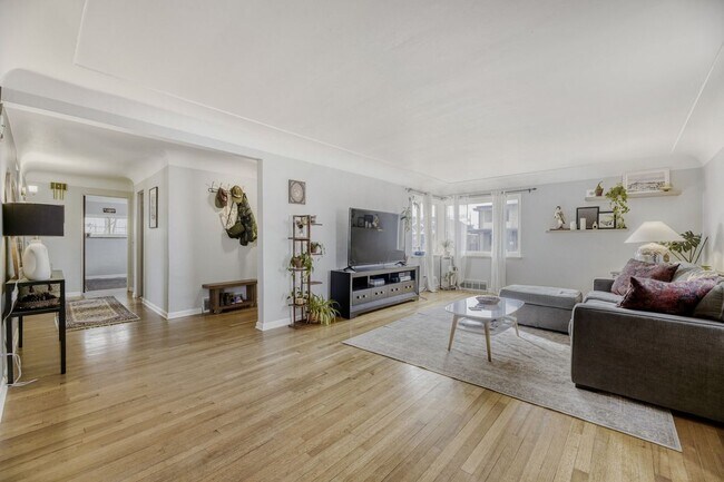 Foto del edificio - 2160 Osceola St