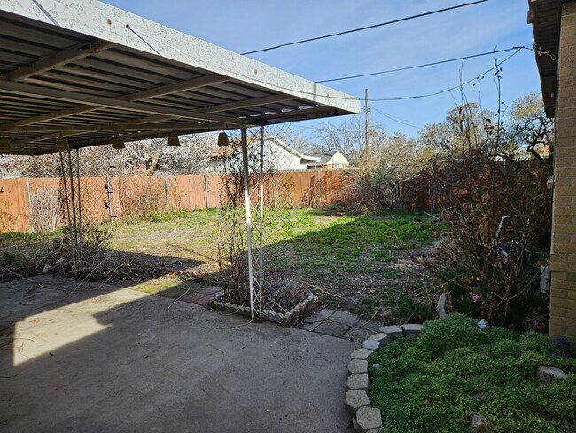 Building Photo - 5380 S 4420 W