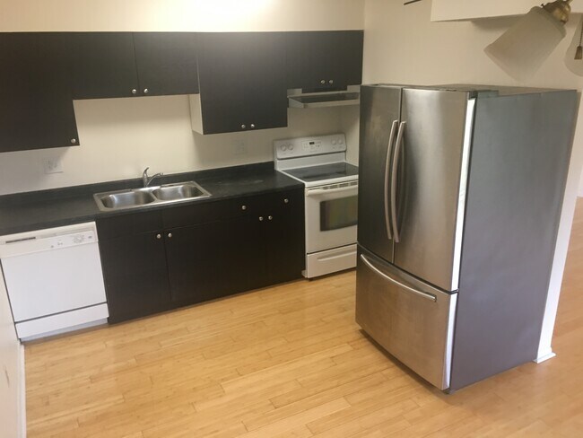 Fotografía del edificio - 6360 Barre Rd