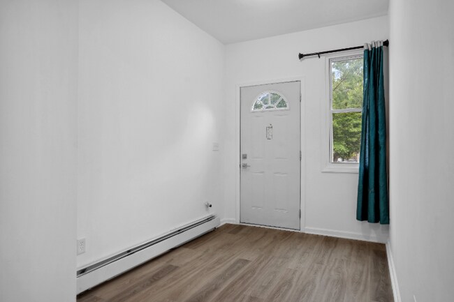 Foto del edificio - 1418 N Oliver Ave