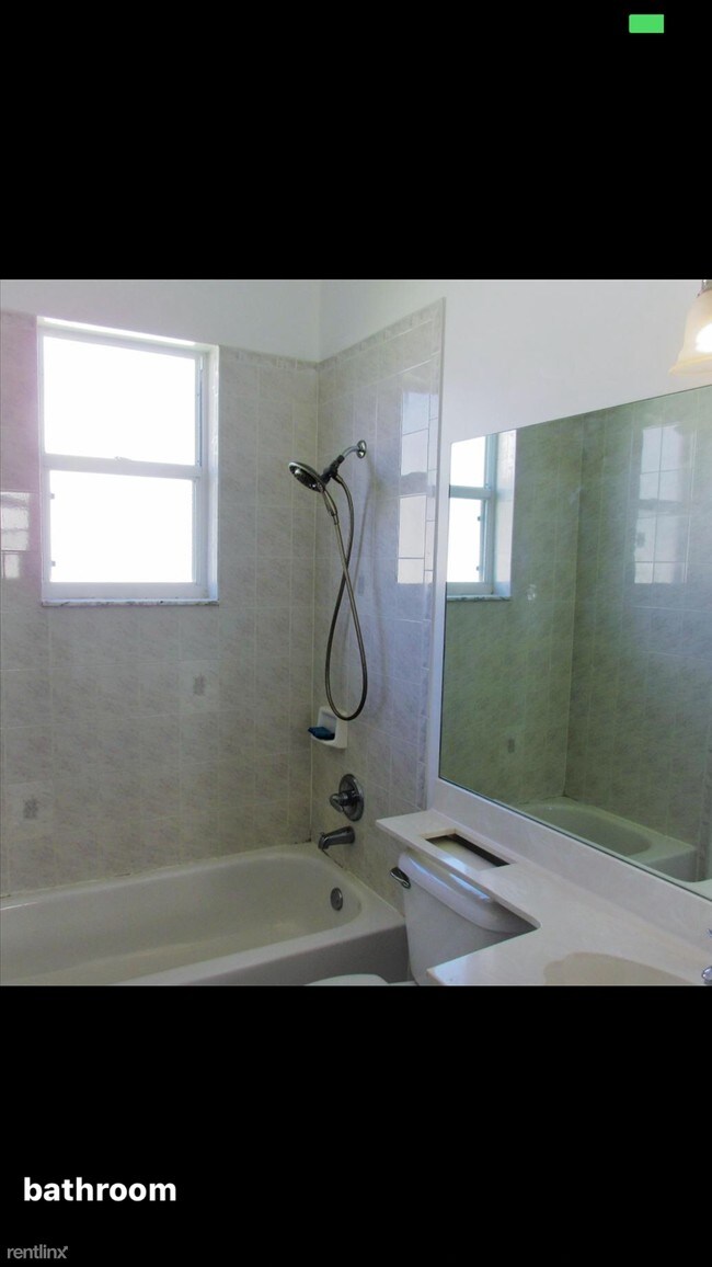 Building Photo - 1196 Hatteras Cir