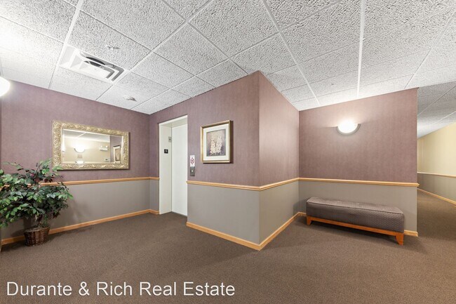 Foto del edificio - 2 br, 2 bath House - 1675 Mill St Unit 503